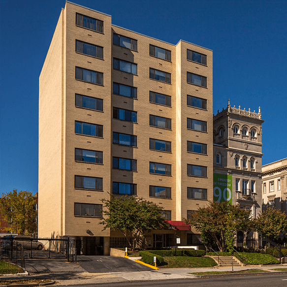 2620 16th Street Apartment building exterior